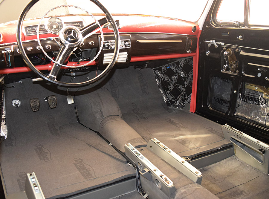 Dynamat sound dampening on floor in MB 219 Ponton