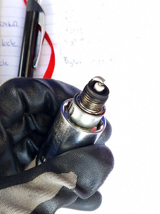 Spark plug for cylinder 2 during the tests during 14 May -23